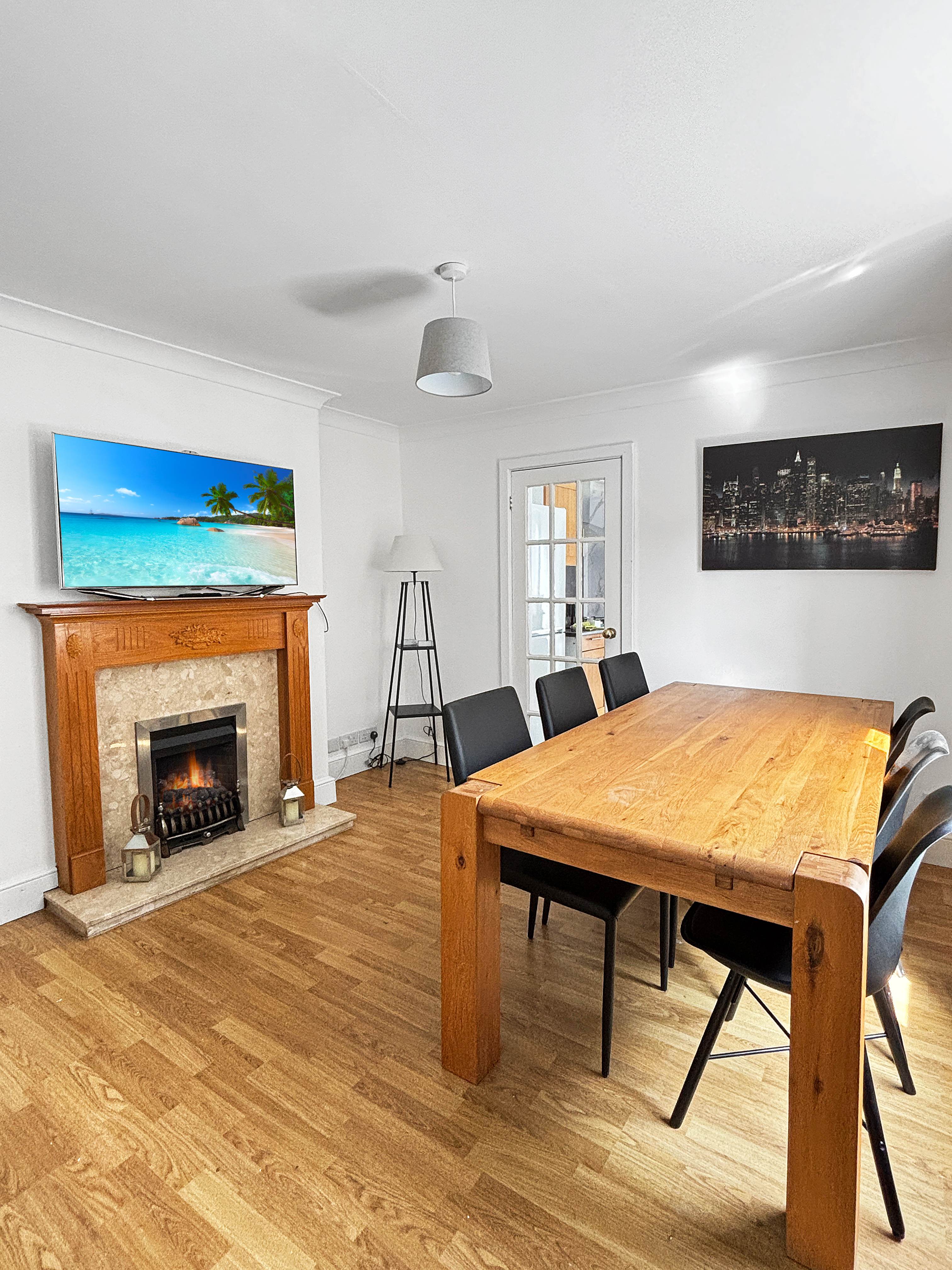 3bed house Sleeps8 garden driveway Free Gym Access in Grantham, Lincolnshire