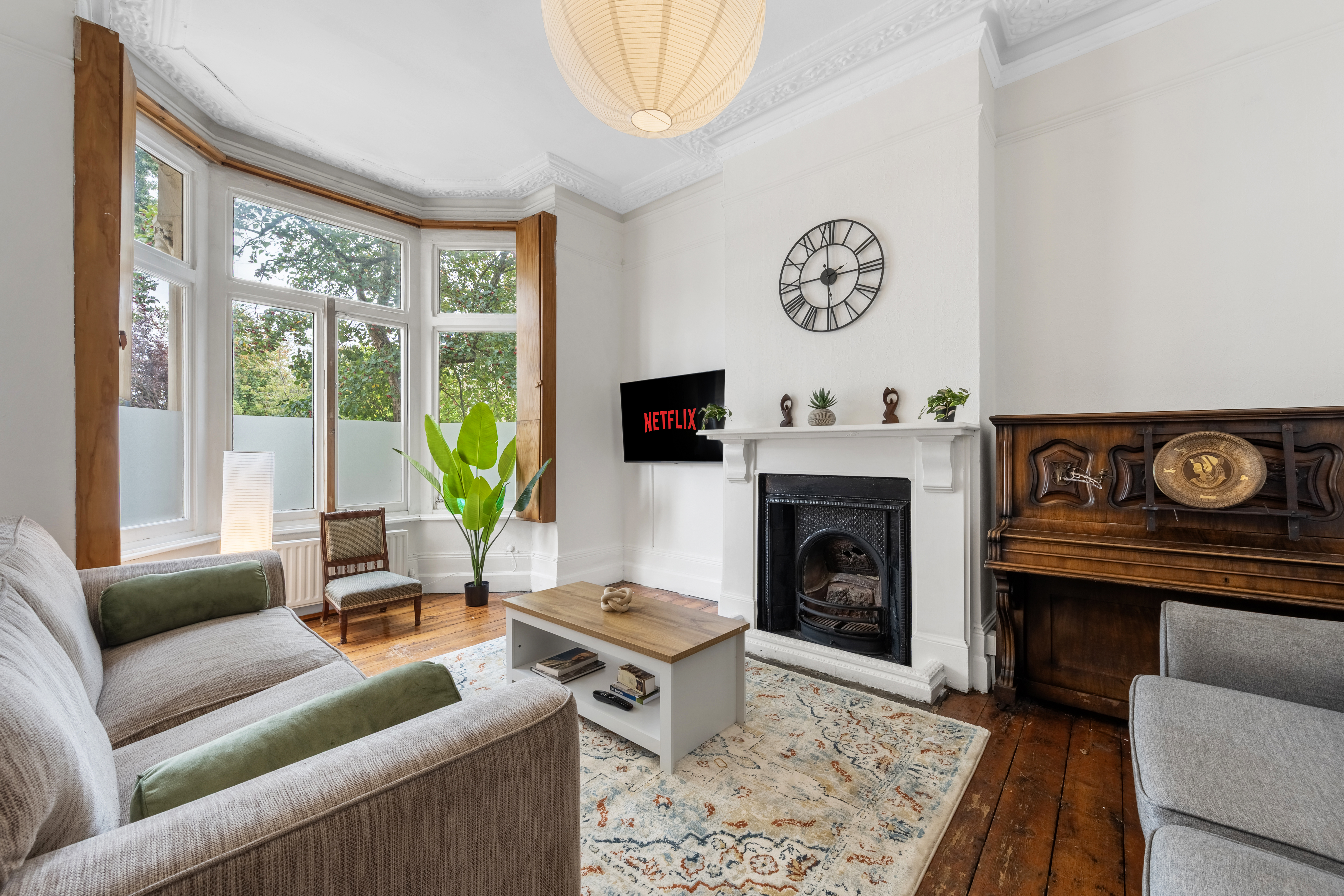 TheContractor Hub | Spacious 4-Bed House in London