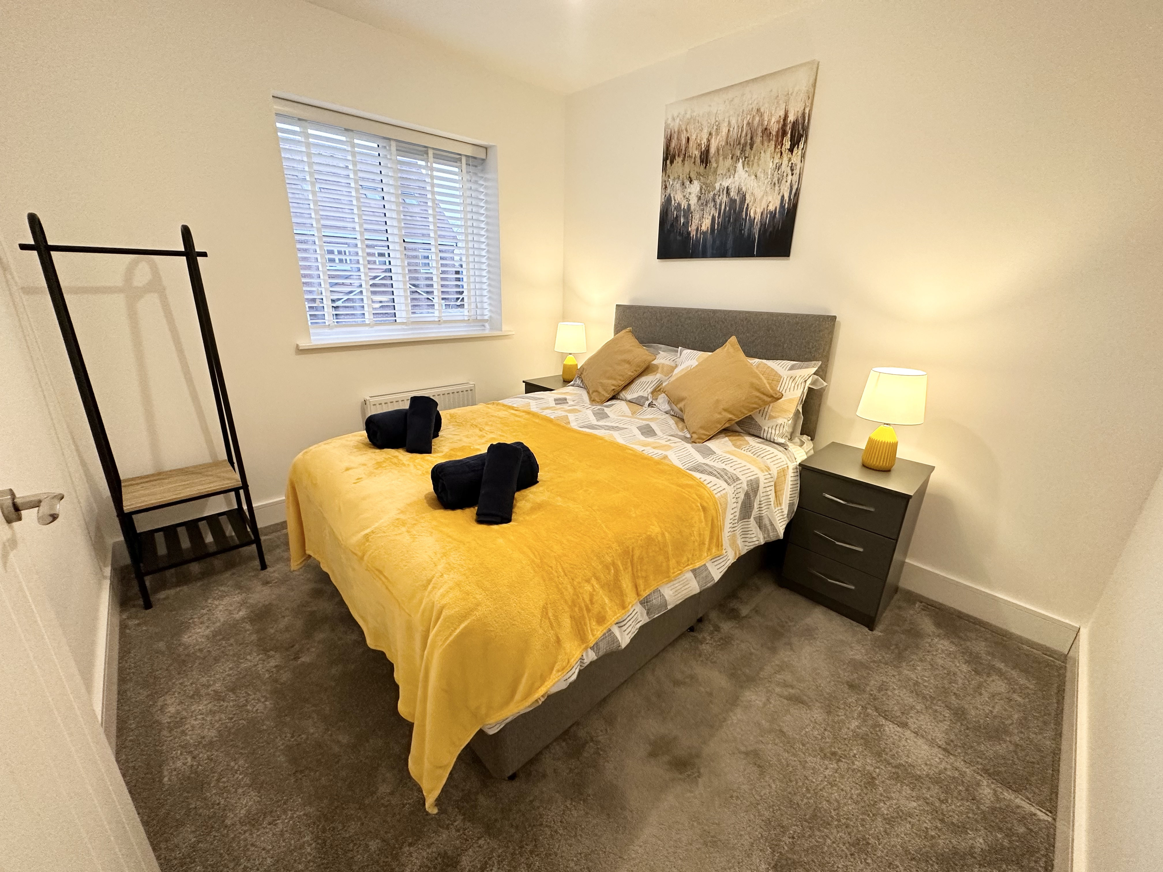 3 Bed Home | Business or Leisure | Free Parking in Stafford, Staffordshire